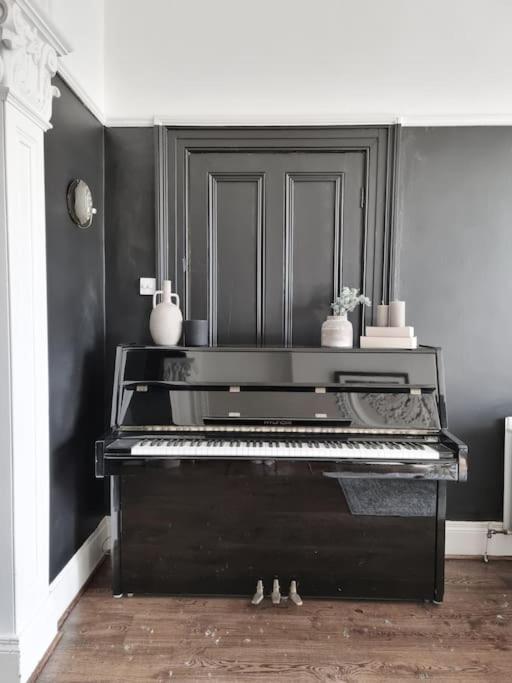 Spacious Victorian Property Белфаст Экстерьер фото